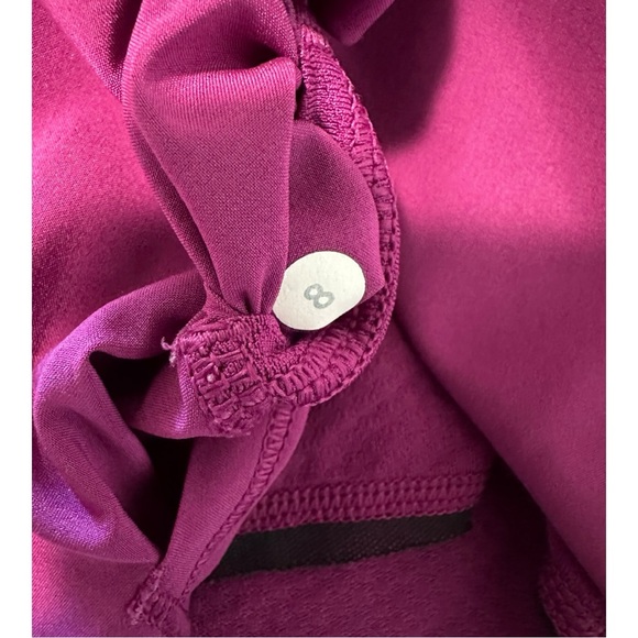 Lululemon women’s running short size 8 - Picture 6 of 8